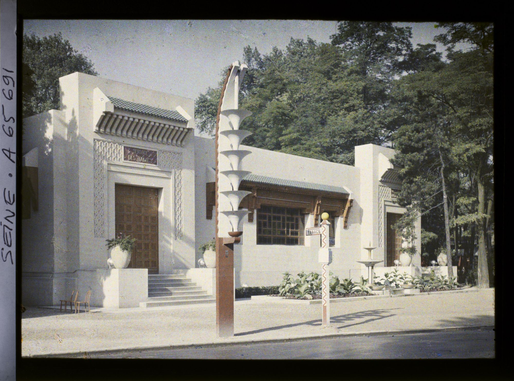 Image représentant L'Exposition Coloniale Internationale de 1931, un pavillon des Tabacs