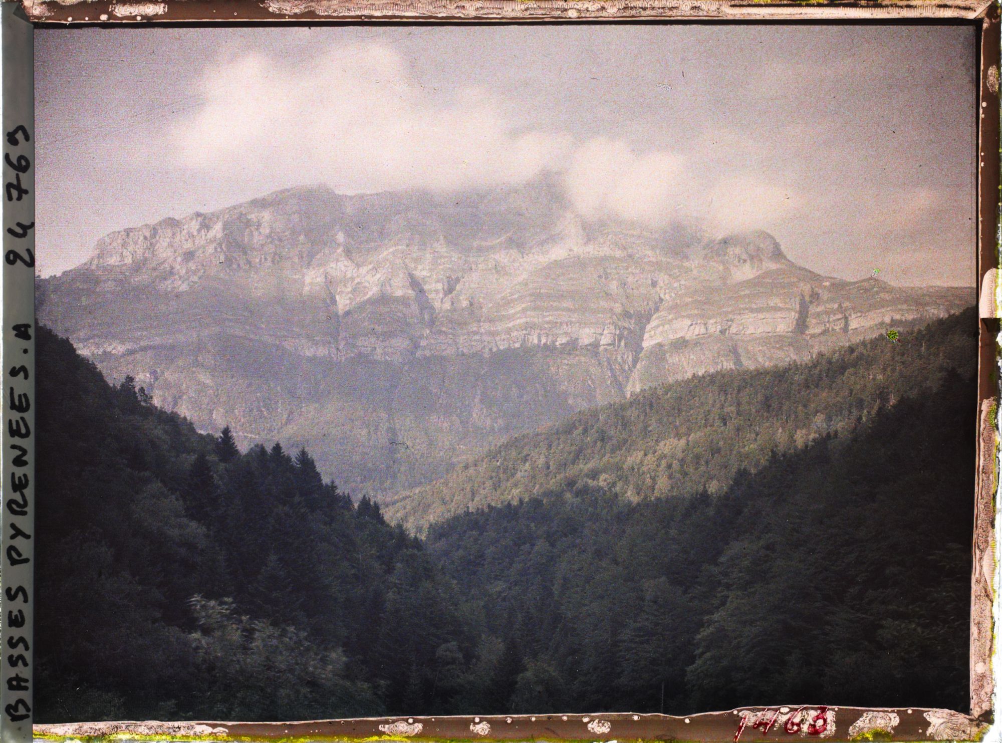 Image représentant France, Vue prise sur la route entre Gabas et Eaux Chaudes