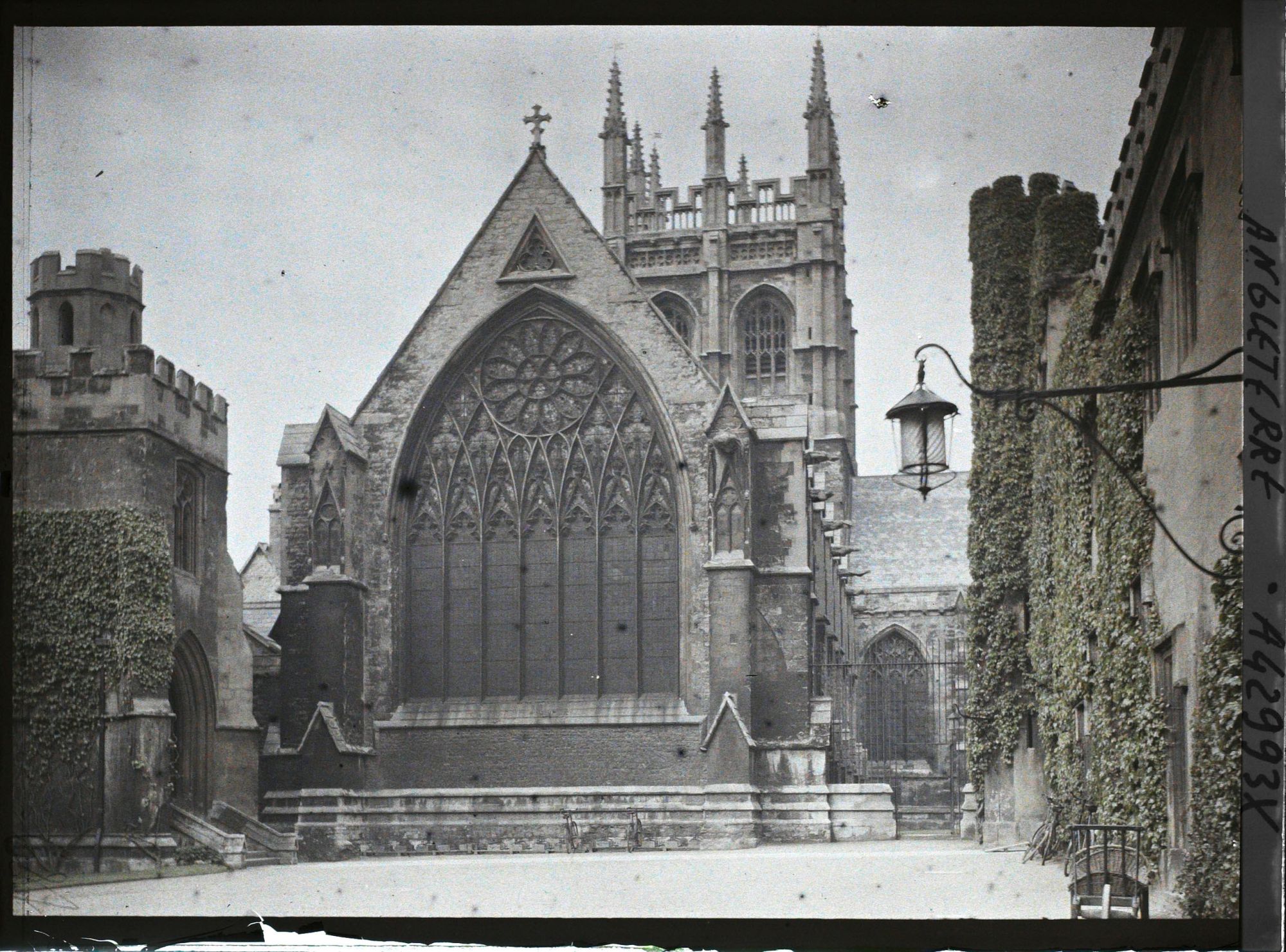 Image représentant Première cour du Merton College
