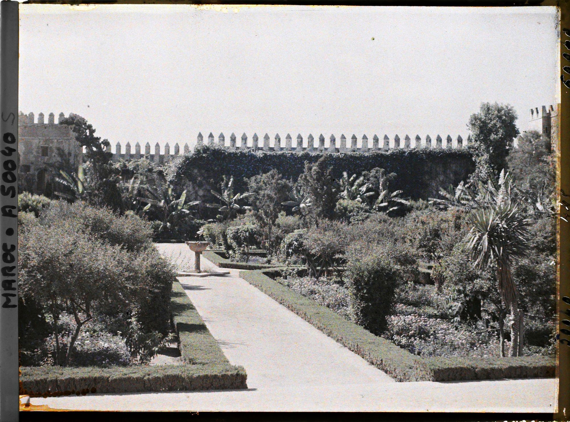 Image représentant Une partie des jardins de la médersa dans la casbah des Oudaïa