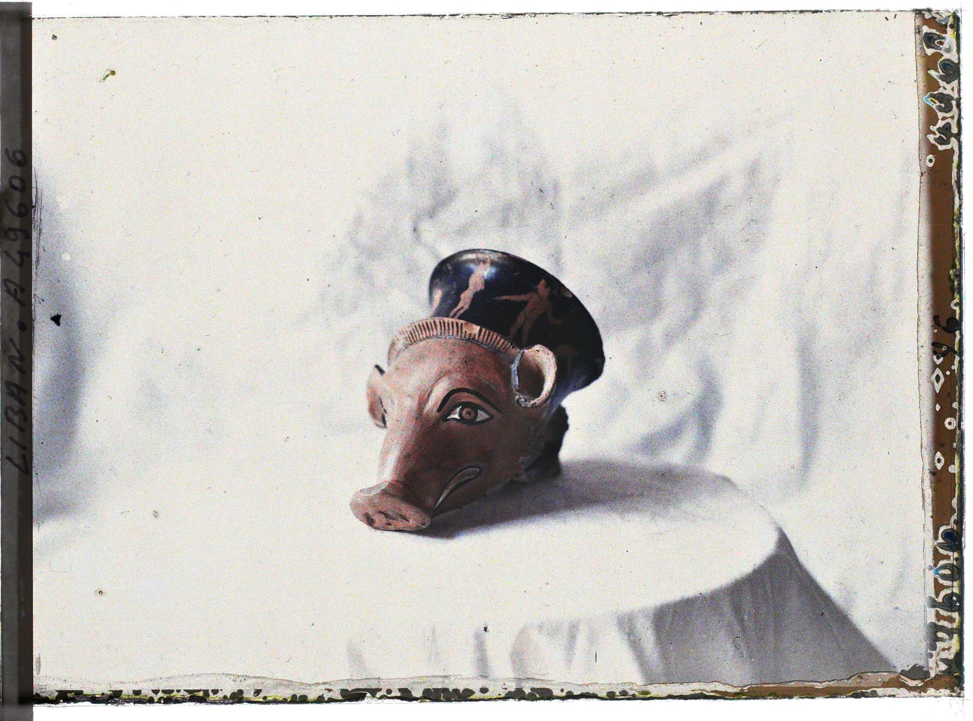 Image représentant Rhyton en forme de tête de porc