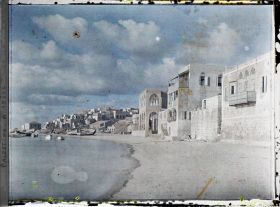 Image représentant Vue de la ville depuis le bord de mer