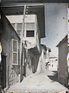 Image représentant Rue dont plusieurs maisons ont leur premier étage en encorbellement