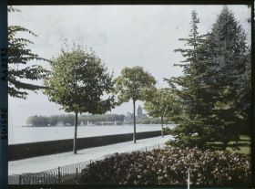 Image représentant Le château d'Ouchy et le Léman vus du quai de Belgique