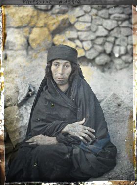 Image représentant Femme d'As-Salt tatouée à l'indigo